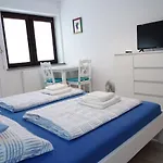 منزل للإقامة Goscinne Na Wodnej
